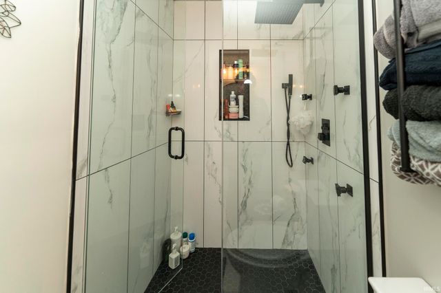 6700 Blue Spruce Drive, Newburgh, IN 47630