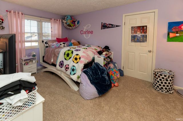 6700 Blue Spruce Drive, Newburgh, IN 47630