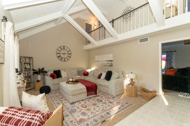 6700 Blue Spruce Drive, Newburgh, IN 47630