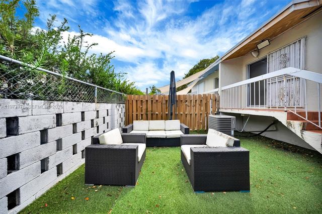 22105 SW 103rd Ave, Cutler Bay, FL 33190