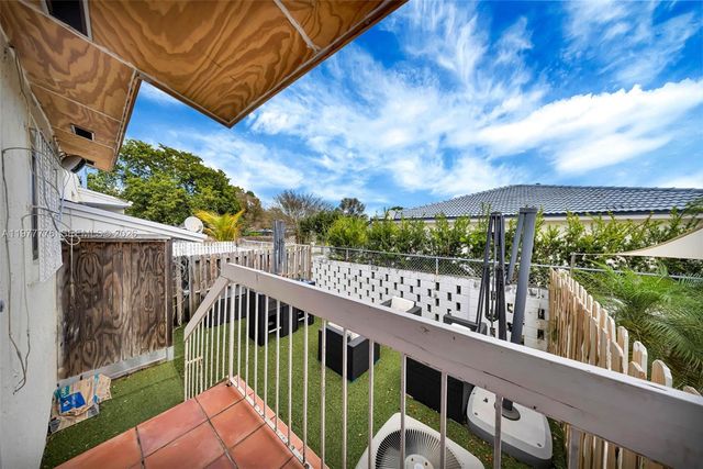 22105 SW 103rd Ave, Cutler Bay, FL 33190