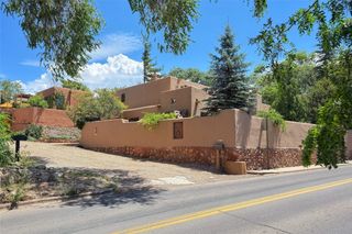 517 Paseo De Peralta, Santa Fe, NM 87501
