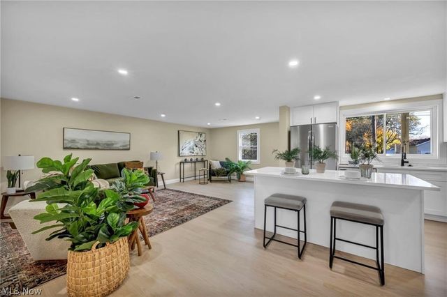 34918 Chestnut Ridge Road, North Ridgeville, OH 44039