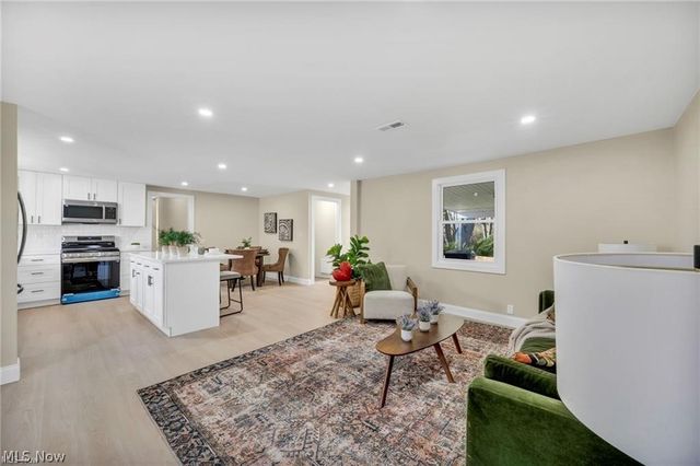 34918 Chestnut Ridge Road, North Ridgeville, OH 44039