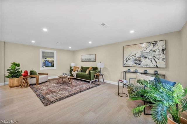 34918 Chestnut Ridge Road, North Ridgeville, OH 44039