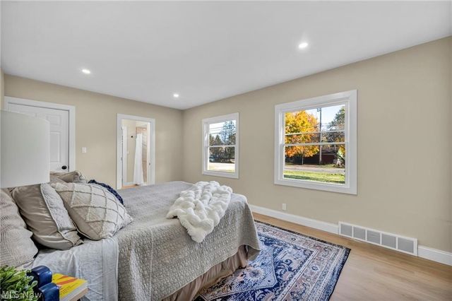 34918 Chestnut Ridge Road, North Ridgeville, OH 44039