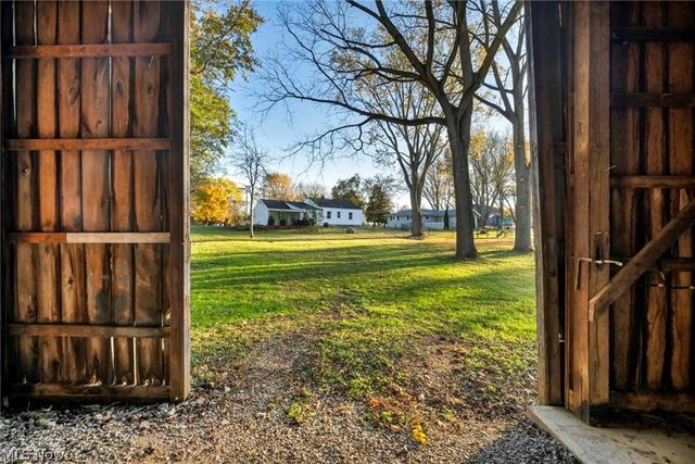 34918 Chestnut Ridge Road, North Ridgeville, OH 44039