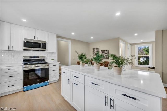 34918 Chestnut Ridge Road, North Ridgeville, OH 44039