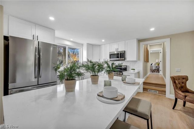 34918 Chestnut Ridge Road, North Ridgeville, OH 44039