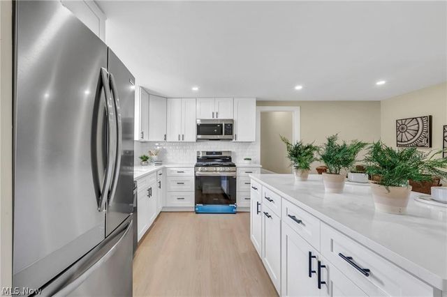 34918 Chestnut Ridge Road, North Ridgeville, OH 44039