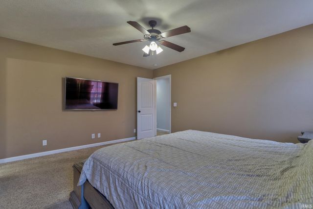 11423 Saker Drive, Evansville, IN 47725