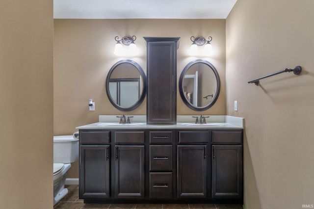 11423 Saker Drive, Evansville, IN 47725