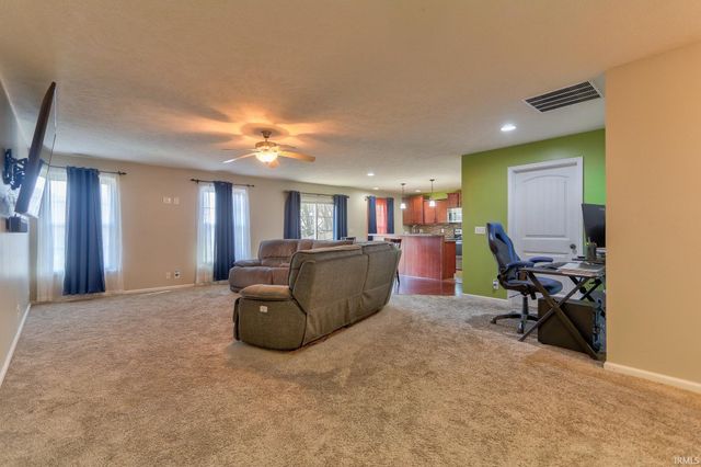 11423 Saker Drive, Evansville, IN 47725