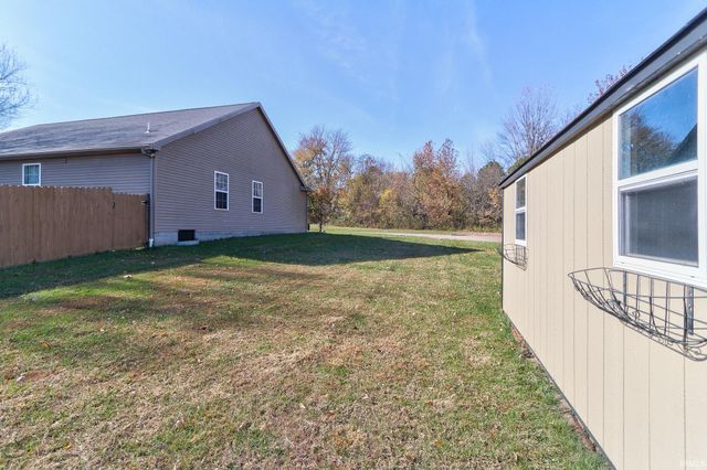 11423 Saker Drive, Evansville, IN 47725