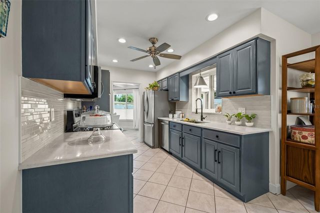 6727 ANCHOR WAY, Sarasota, FL 34231