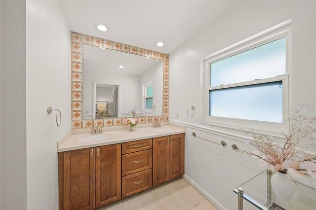 6727 ANCHOR WAY, Sarasota, FL 34231