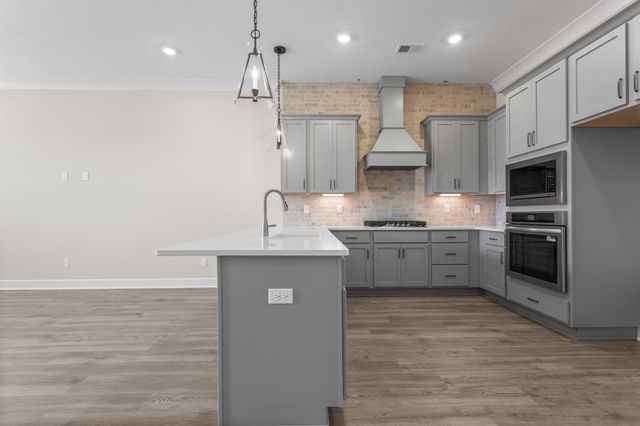 317 Buckwood Ln, Thompsons Station, TN 37179