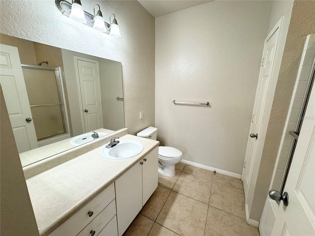 Image 21 of property listing at 911 N ORANGE AVENUE 532, Orlando, FL 32801