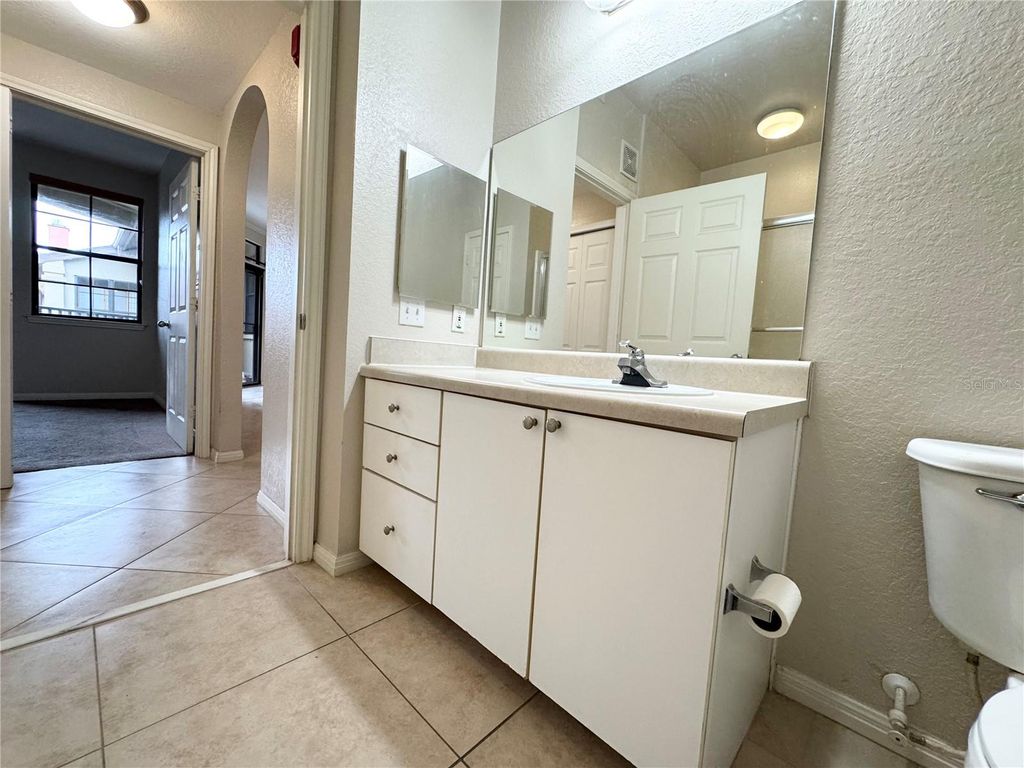 Image 23 of property listing at 911 N ORANGE AVENUE 532, Orlando, FL 32801
