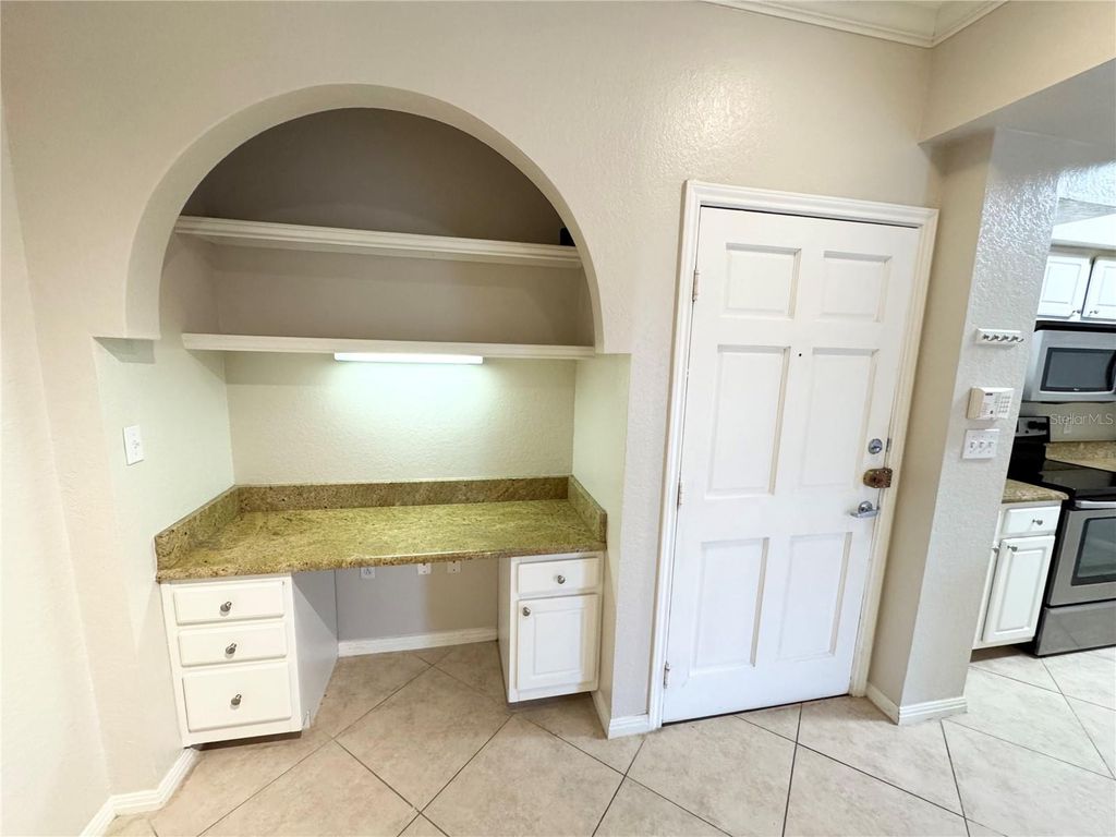 Image 6 of property listing at 911 N ORANGE AVENUE 532, Orlando, FL 32801
