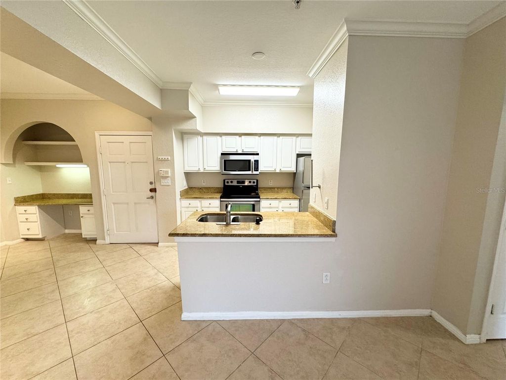 Image 10 of property listing at 911 N ORANGE AVENUE 532, Orlando, FL 32801