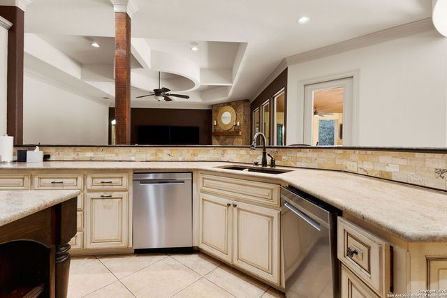 633 Riverforest, New Braunfels, TX 78132