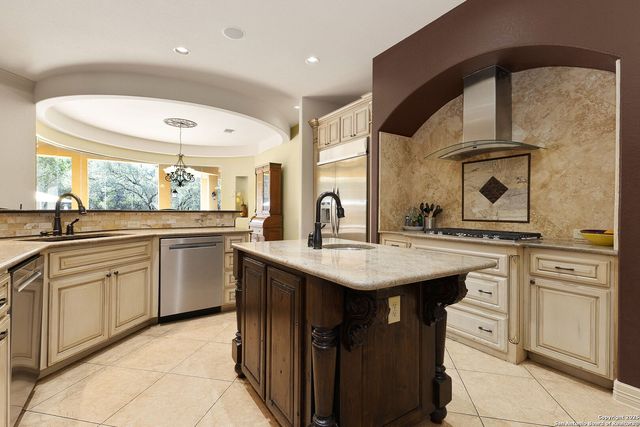 633 Riverforest, New Braunfels, TX 78132