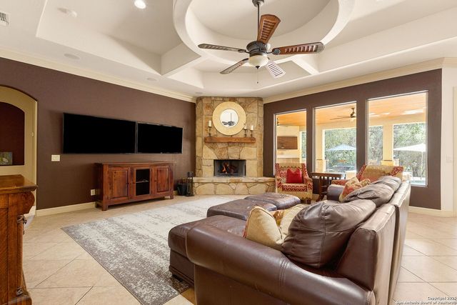 633 Riverforest, New Braunfels, TX 78132