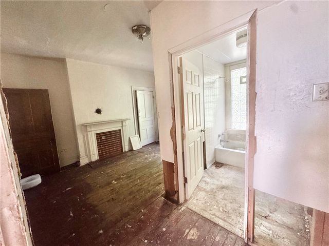 614 Evans Ave, Mckeesport, PA 15132