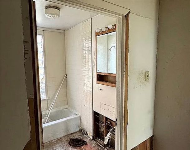 614 Evans Ave, Mckeesport, PA 15132