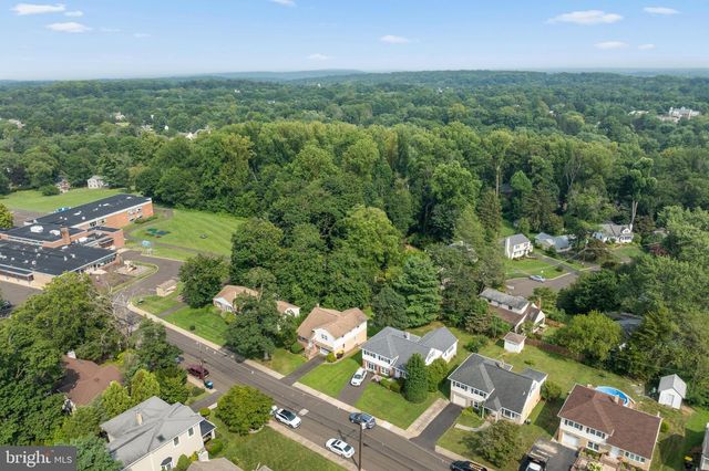 466 LINDEN AVE, Doylestown, PA 18901