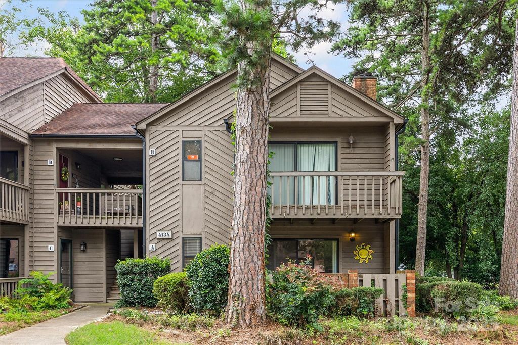4134 Charlotte Highway A, Lake Wylie, SC 29710