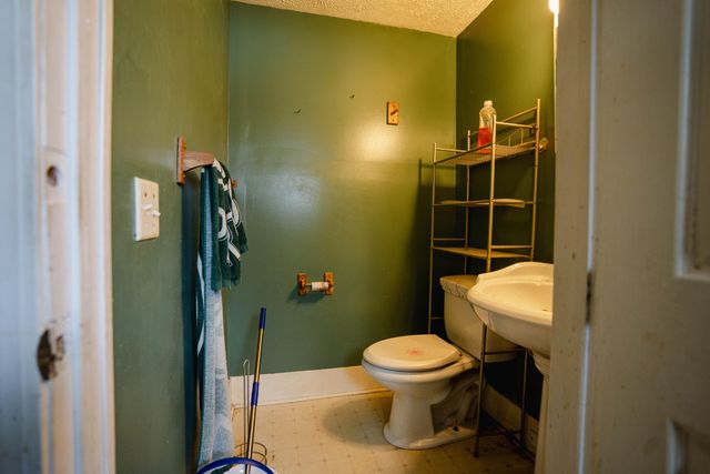 919 Princeton Avenue, Lansing City, MI 48915