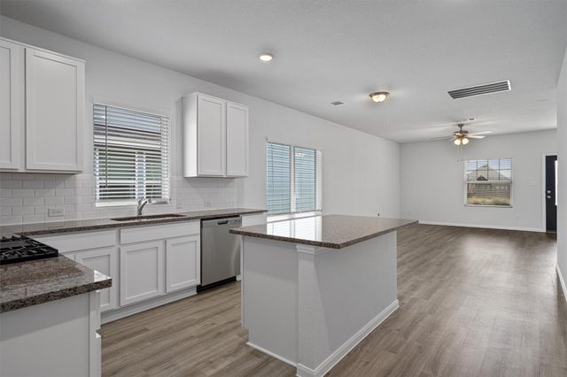 303 Clearlake DR, Hutto, TX 78634