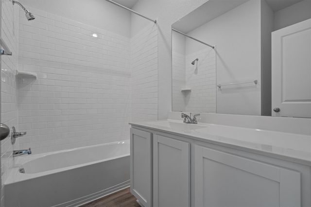 303 Clearlake DR, Hutto, TX 78634