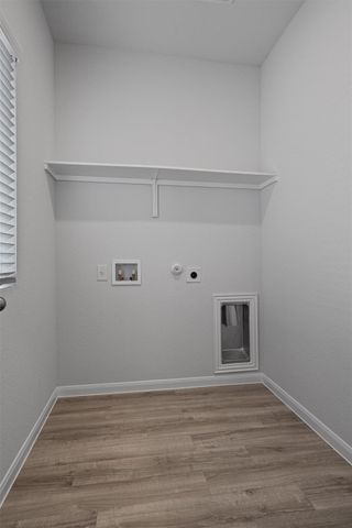 303 Clearlake DR, Hutto, TX 78634