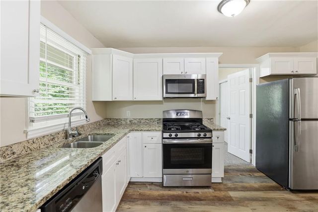 1865 S Columbia Place, Decatur, GA 30032