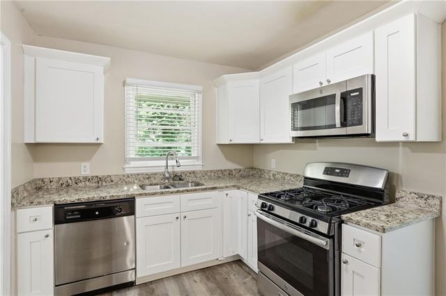 1865 S Columbia Place, Decatur, GA 30032