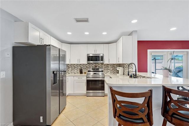 2203 SE 1st TER, Cape Coral, FL 33990