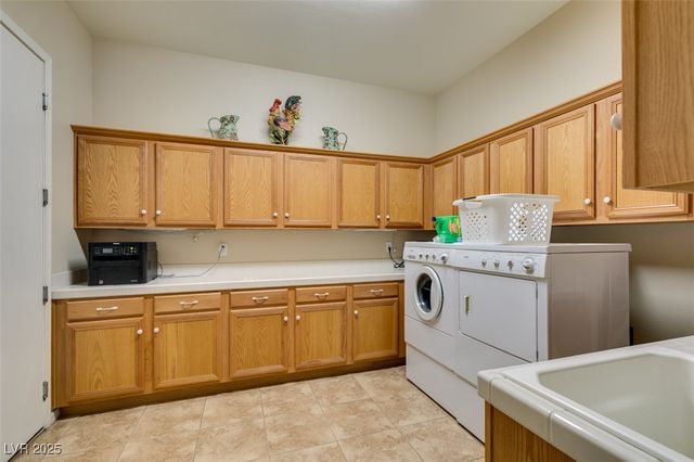 8125 Soledad Canyon Street, Las Vegas, NV 89131