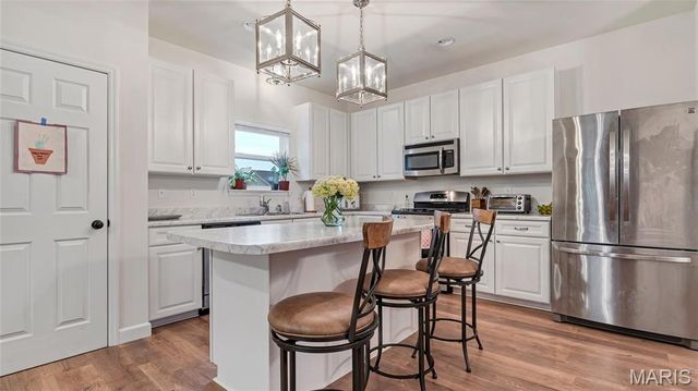 9731 Wilderness Battle Dr, St Louis, MO 63123
