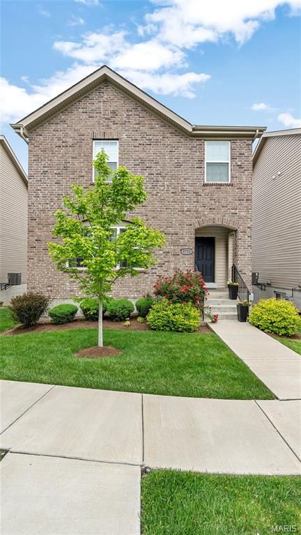9731 Wilderness Battle Dr, St Louis, MO 63123