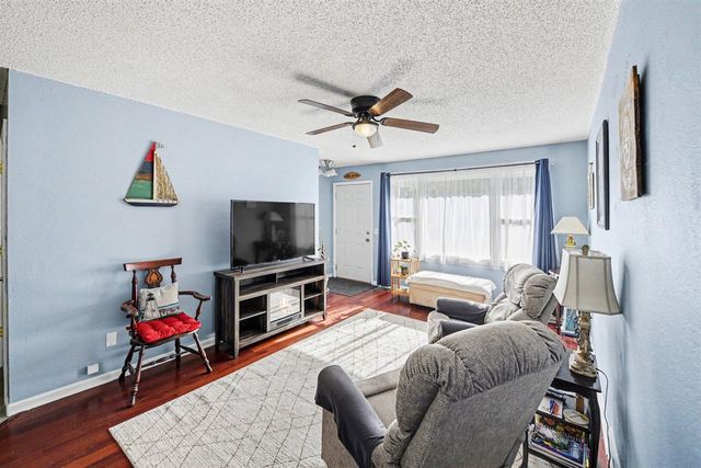 7418 Aumack Drive, Eau Claire, MI 49111