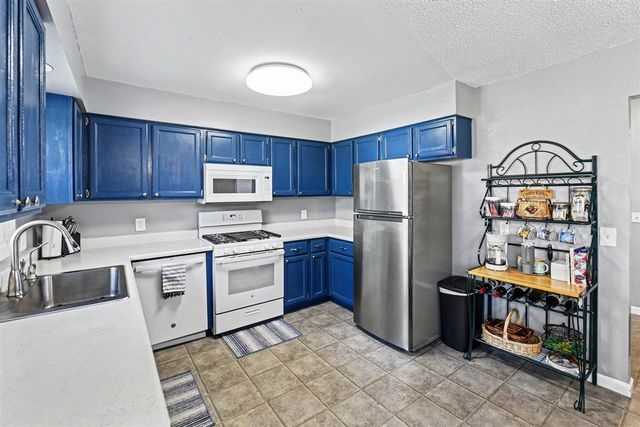 7418 Aumack Drive, Eau Claire, MI 49111
