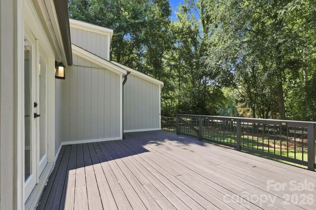 9110 Raintree Lane, Charlotte, NC 28277