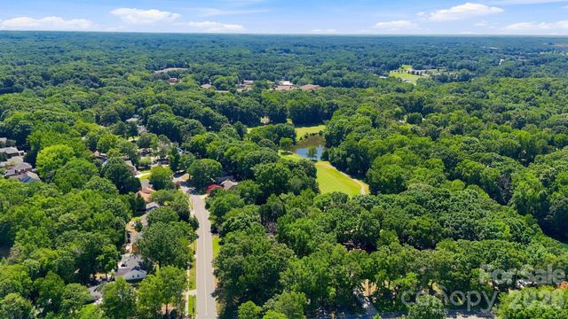9110 Raintree Lane, Charlotte, NC 28277