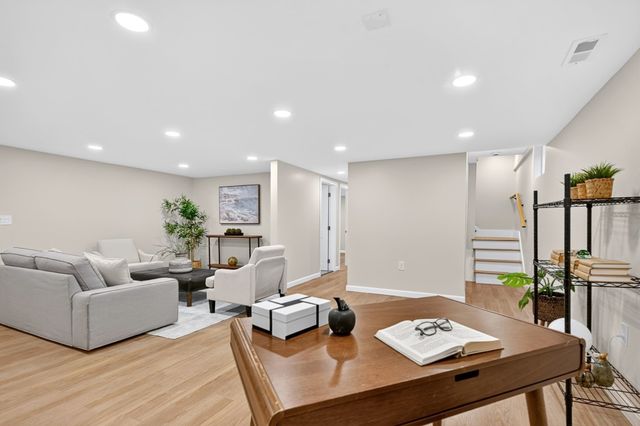 72 Arcadia Ave, Waltham, MA 02452