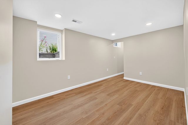 72 Arcadia Ave, Waltham, MA 02452