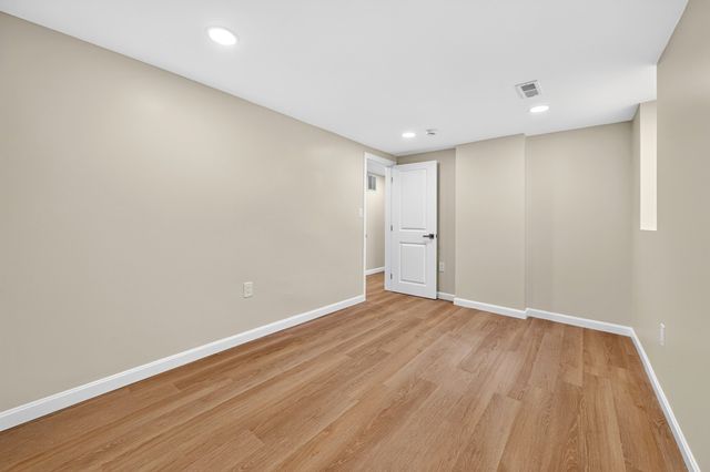 72 Arcadia Ave, Waltham, MA 02452
