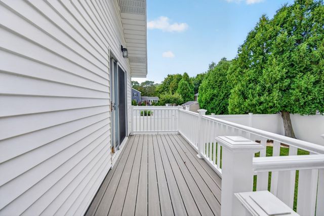 72 Arcadia Ave, Waltham, MA 02452